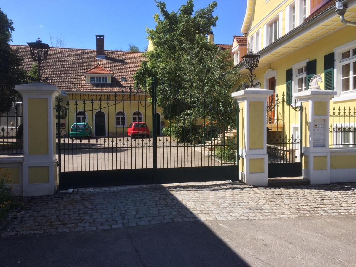 Ferienwohnung Im Gruenen Auf Idyllisch Gelegenen Gutshof Und Doch So Zentral Waldshut-Tiengen Eksteriør bilde